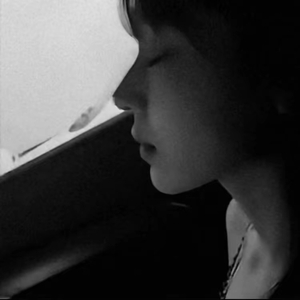 搜一个黄色大片看看
